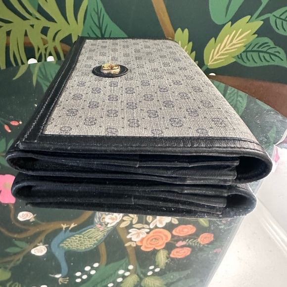 Gucci NAVY GG Supreme Vintage Canvas and Leather Bifold Wallet ๐๐ - Picture 11 of 13
